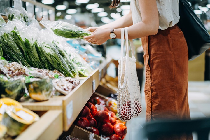 eco conscious female shopper