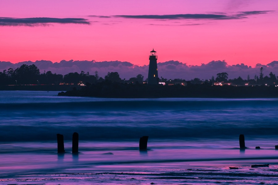 media reactions lighthouse