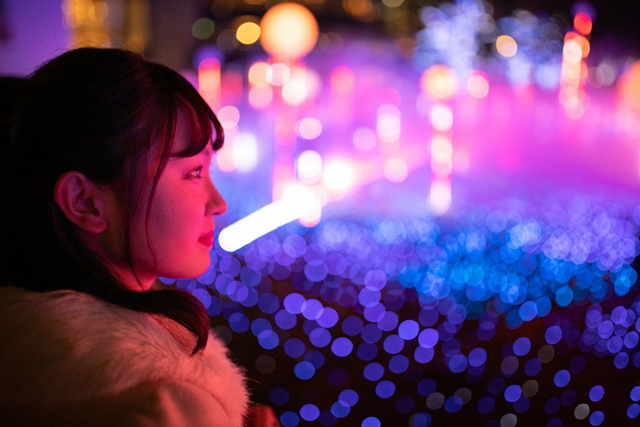 woman looking at cityscape